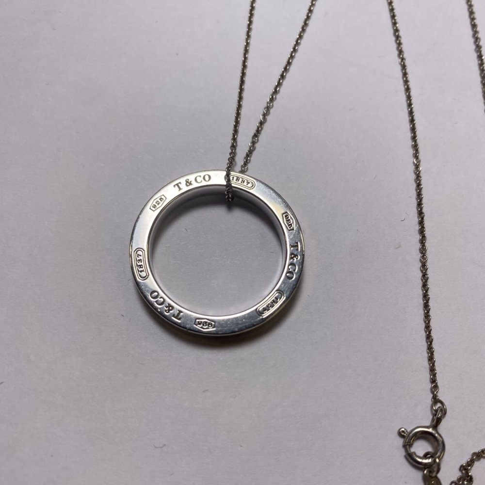 Tiffany & CO 1837® 925 Circle Pendant (7636)